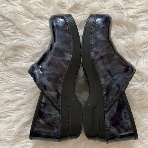 Dansko | Blue Marbled Patent Clogs - Picture 8 of 11